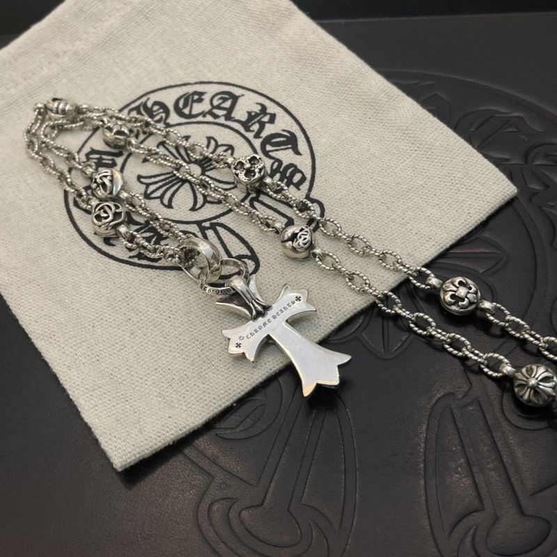 Ch*0me He**ts necklaces